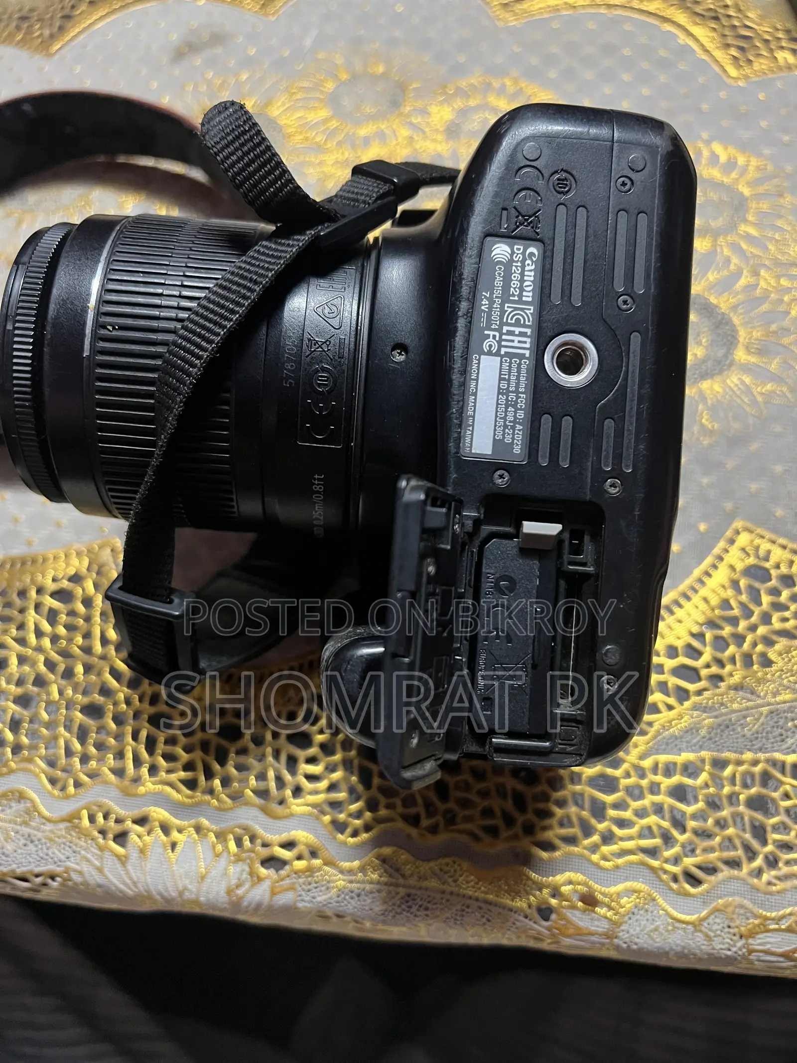 Canon 1300 D