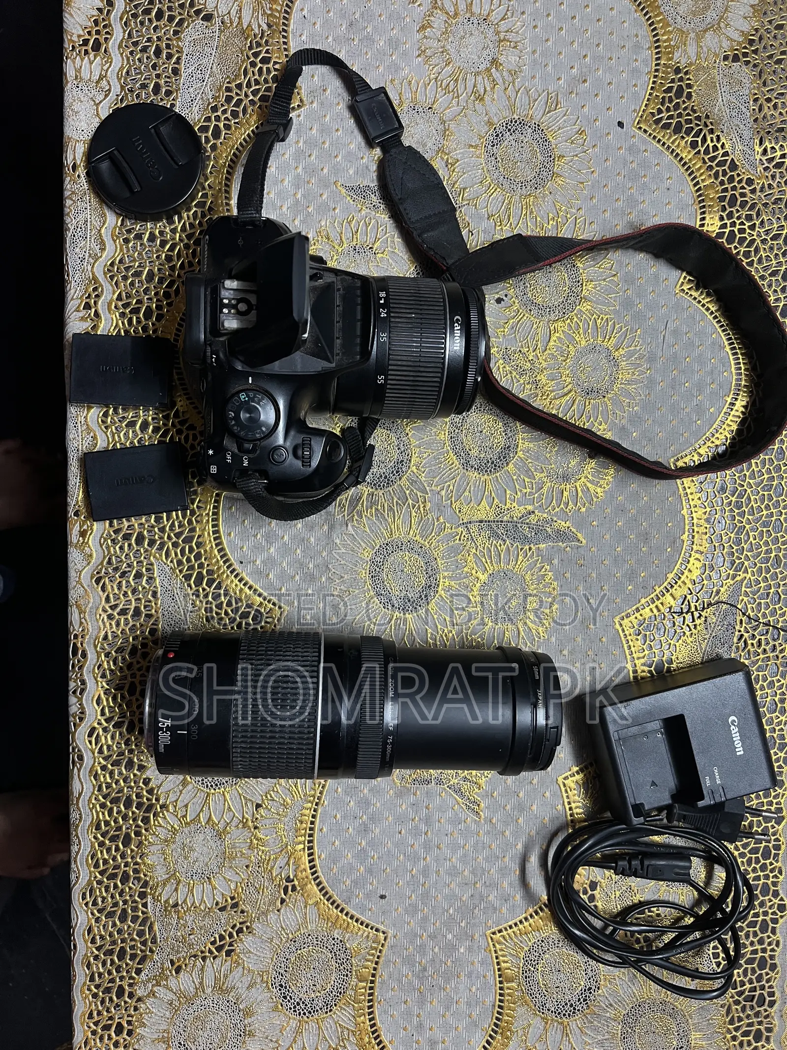 Canon 1300 D