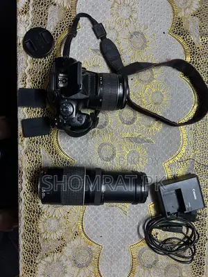 Canon 1300 D