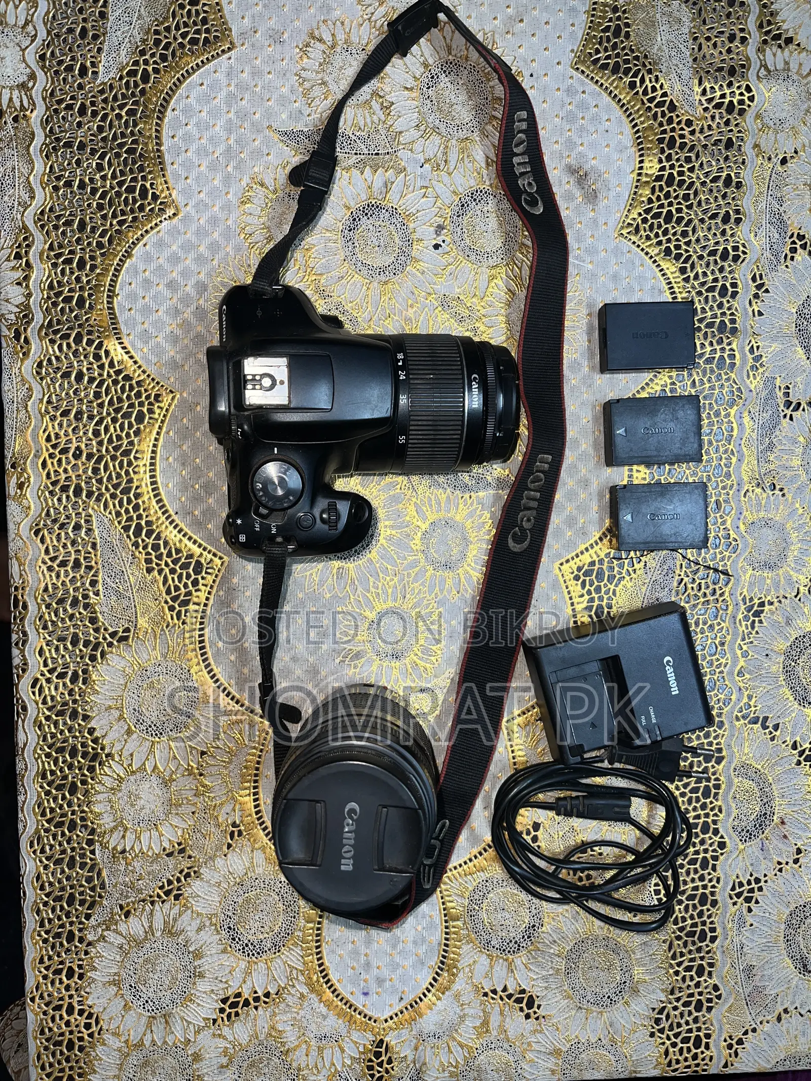 Canon 1300 D