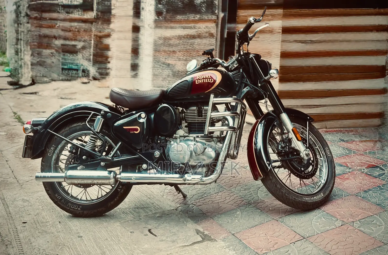 Royal Enfield Classic 350 2025 Black