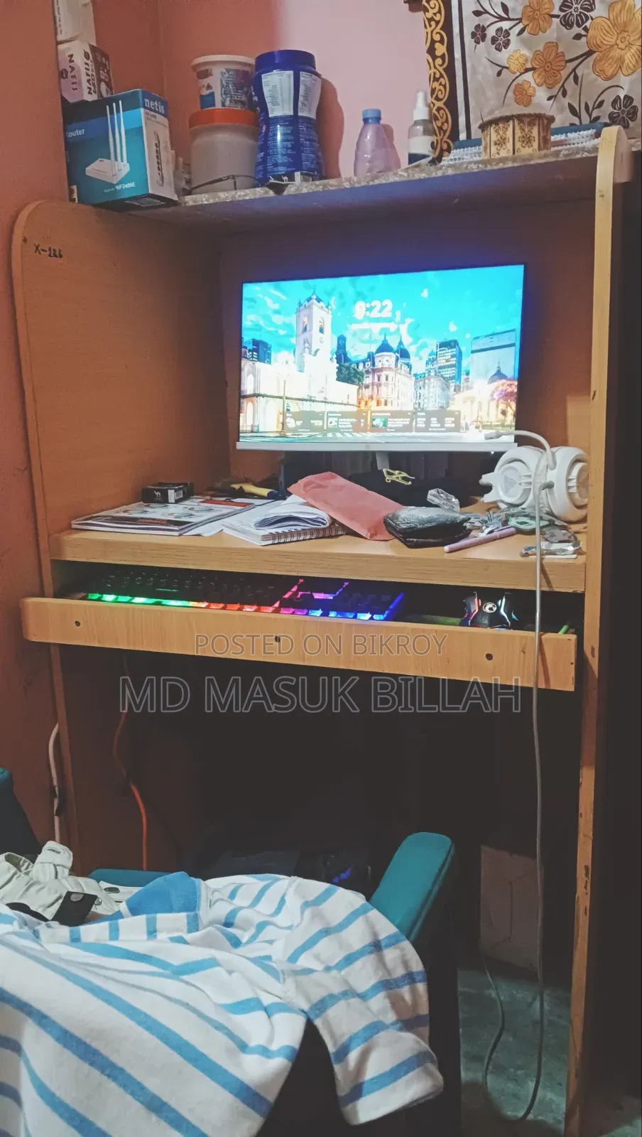 কম্পিউটার টেবিলটি বিক্রি করা হবে