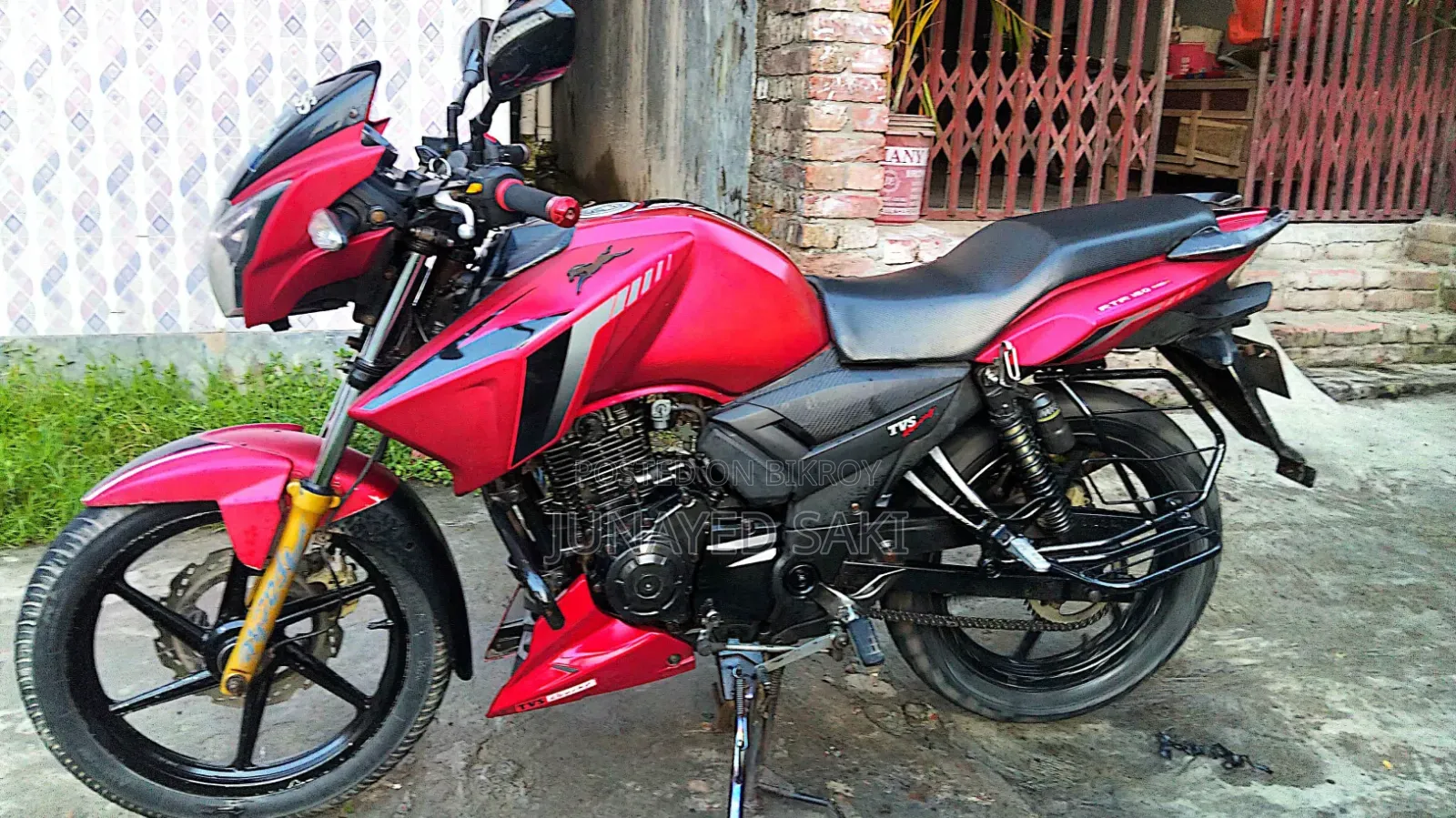 TVS Apache RTR 160 2V 2018 Red