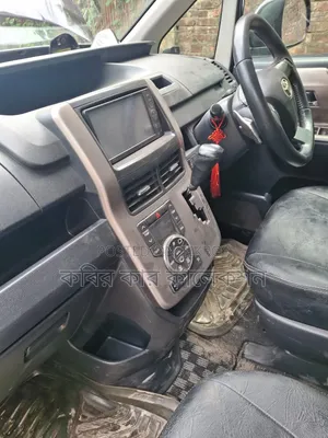 Toyota Noah 2013 Gray
