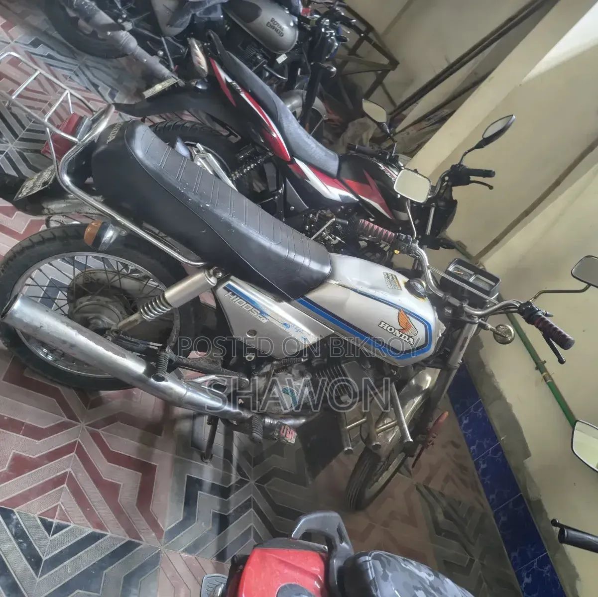 Honda 1990 Silver