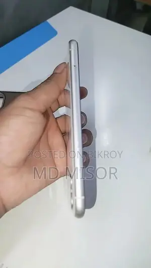 Apple iPhone 11 64 GB White