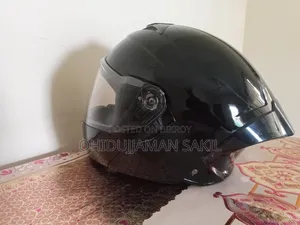 STUDDS Flip-Up Modular Helmet | Glossy Black | Very Good Condition