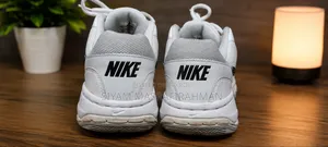 Nike Court Lite 44 Size