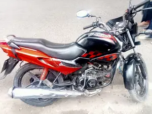 Hero Glamour 2010 Black