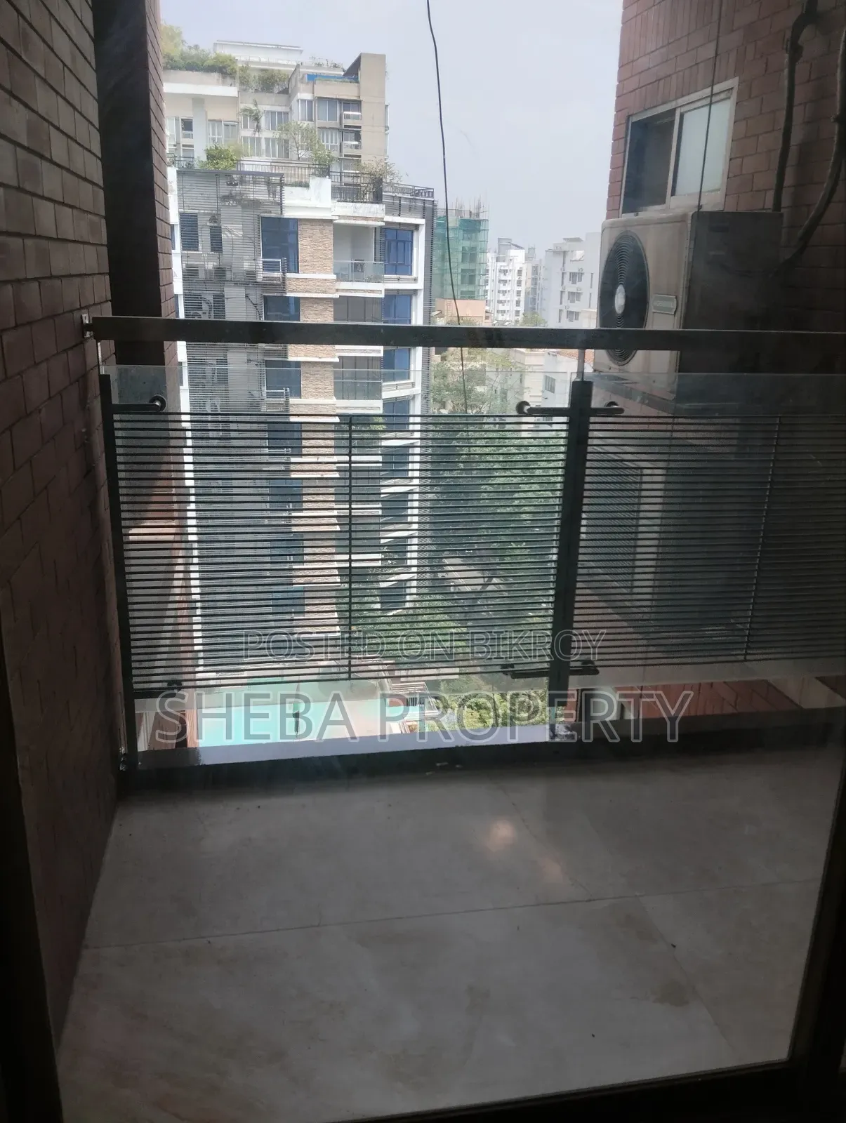 বারিধারায় ভাড়ার জন্য ফার্নিশড ৪-বেডরুম অ্যাপার্টমেন্ট