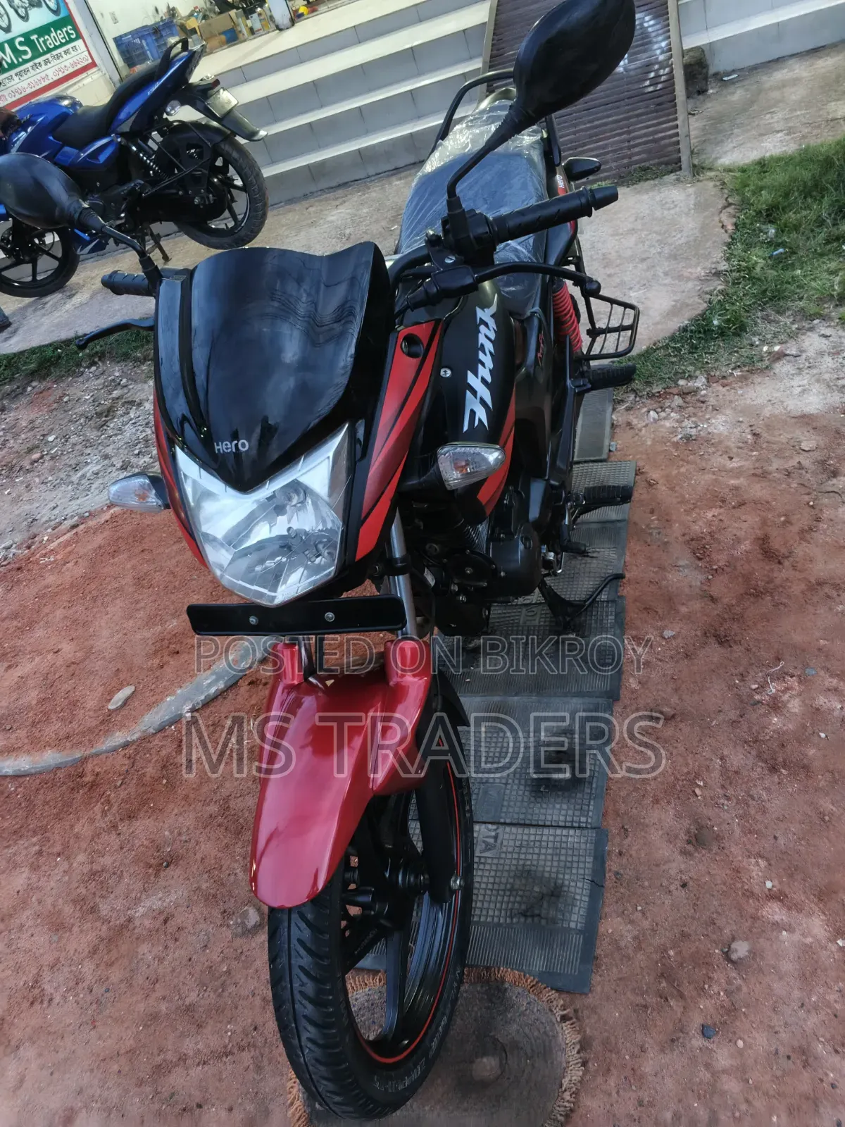 Hero Hunk 2023 Black