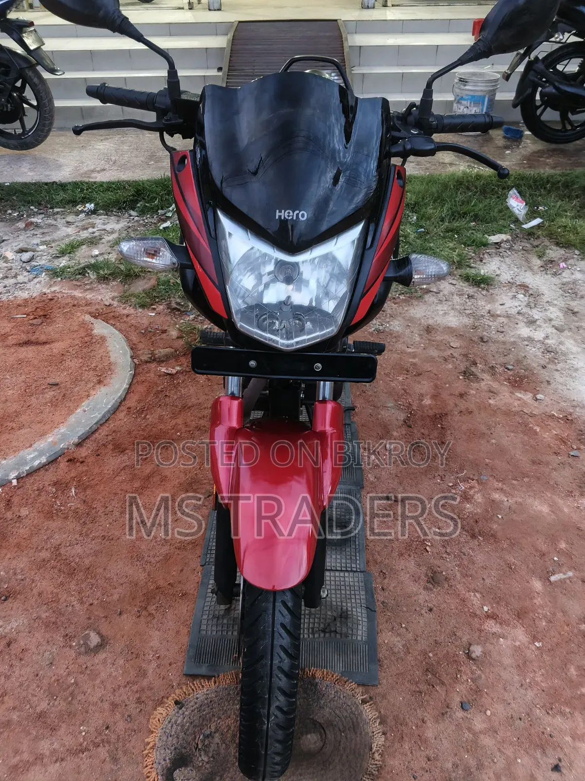 Hero Hunk 2023 Black