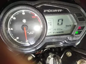 বাজাজ ডিসকভার ১১০ ২০২২ রেড