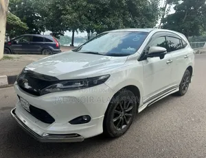 Toyota Harrier 2.0 2015 Pearl