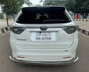 Toyota Harrier 2.0 2015 Pearl