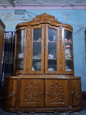 সেগুন কাঠের বড় শোকেস বিক্রয় হবে