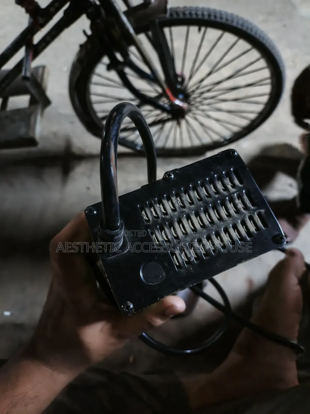 অটো মিশুকের চার্জারটি বিক্রি হবে