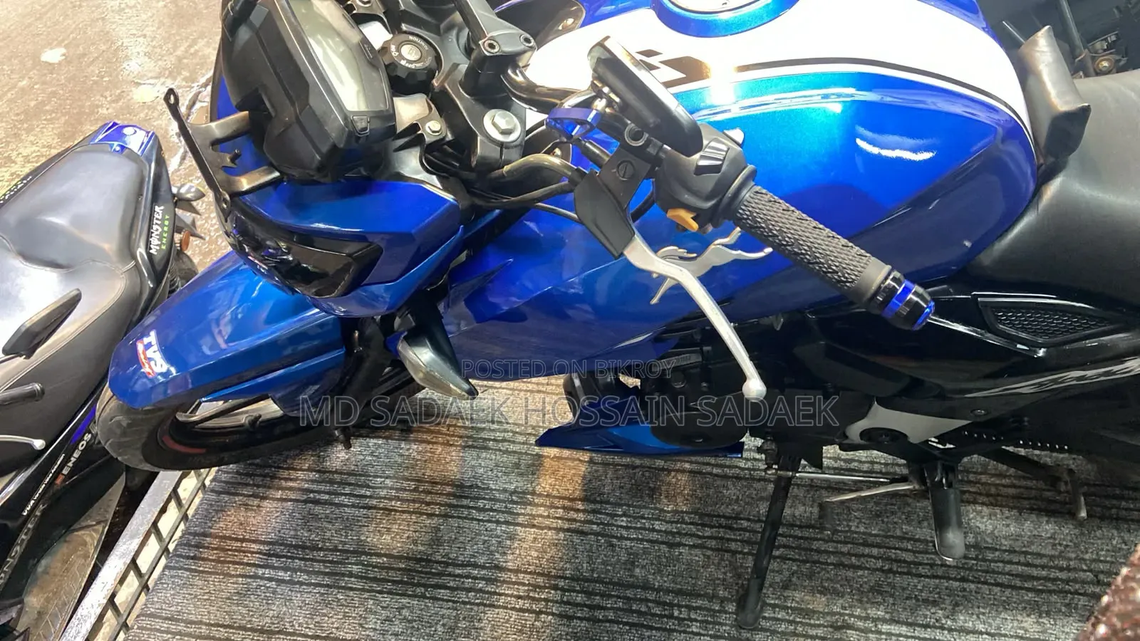 TVS Apache 160 4V 2019 Blue
