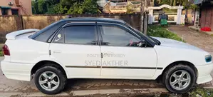 Toyota Corolla 1997 White
