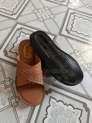 মেয়েদের স্টাইলিশ জুতা
