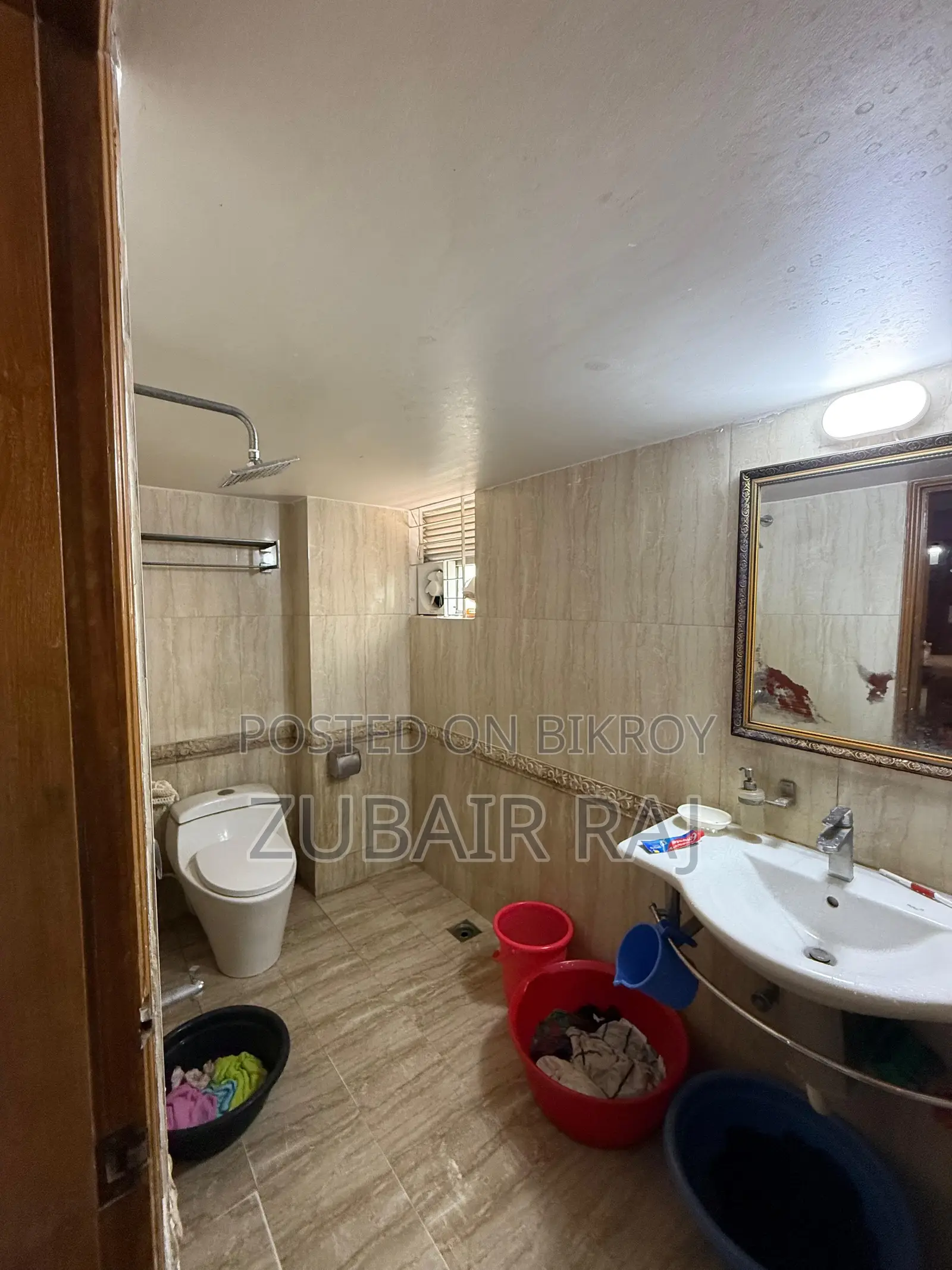 Furnished 4bdrm Apartment in Dhanmondi Corner 1 for Sale
