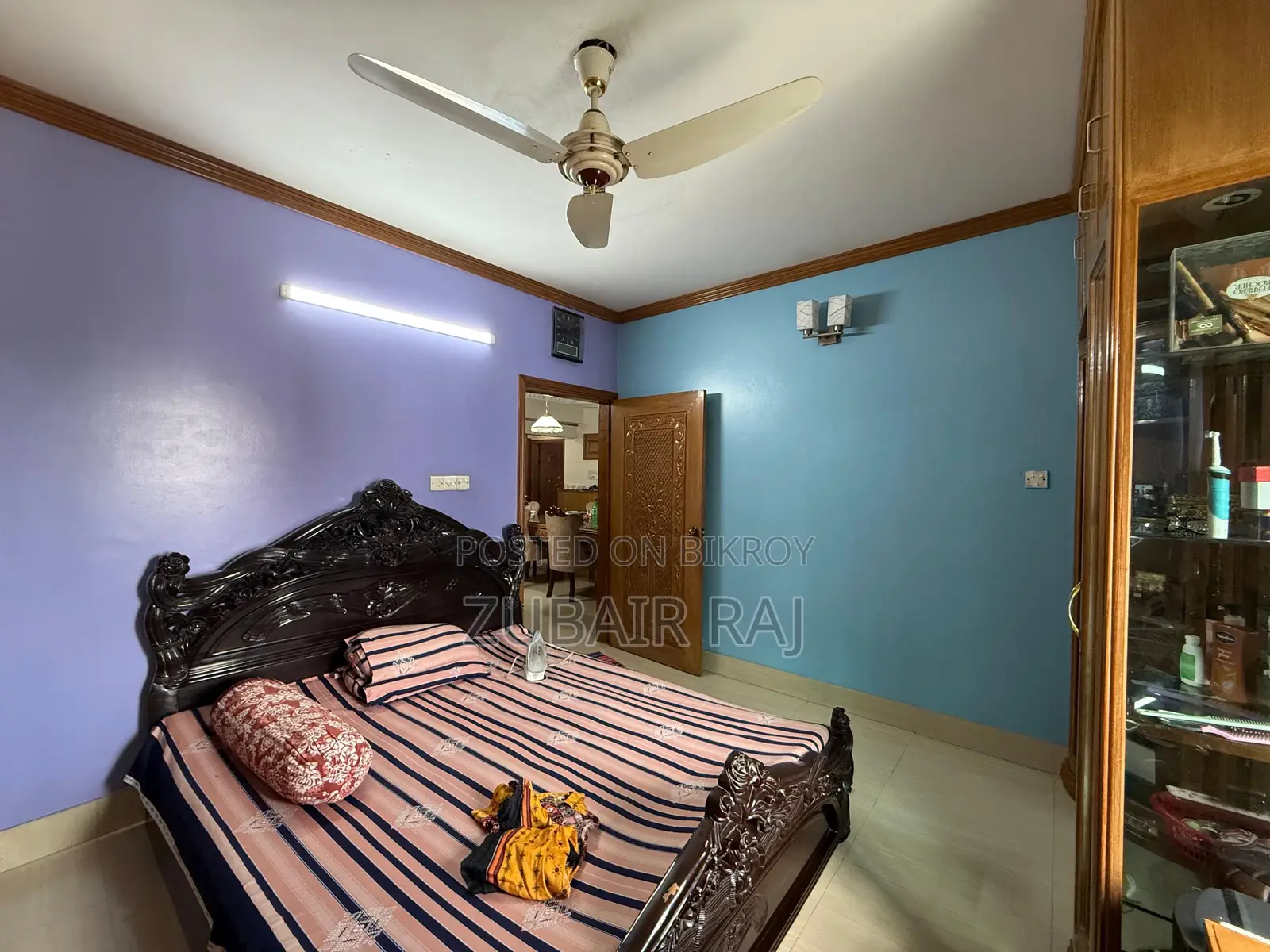 Furnished 4bdrm Apartment in Dhanmondi Corner 1 for Sale