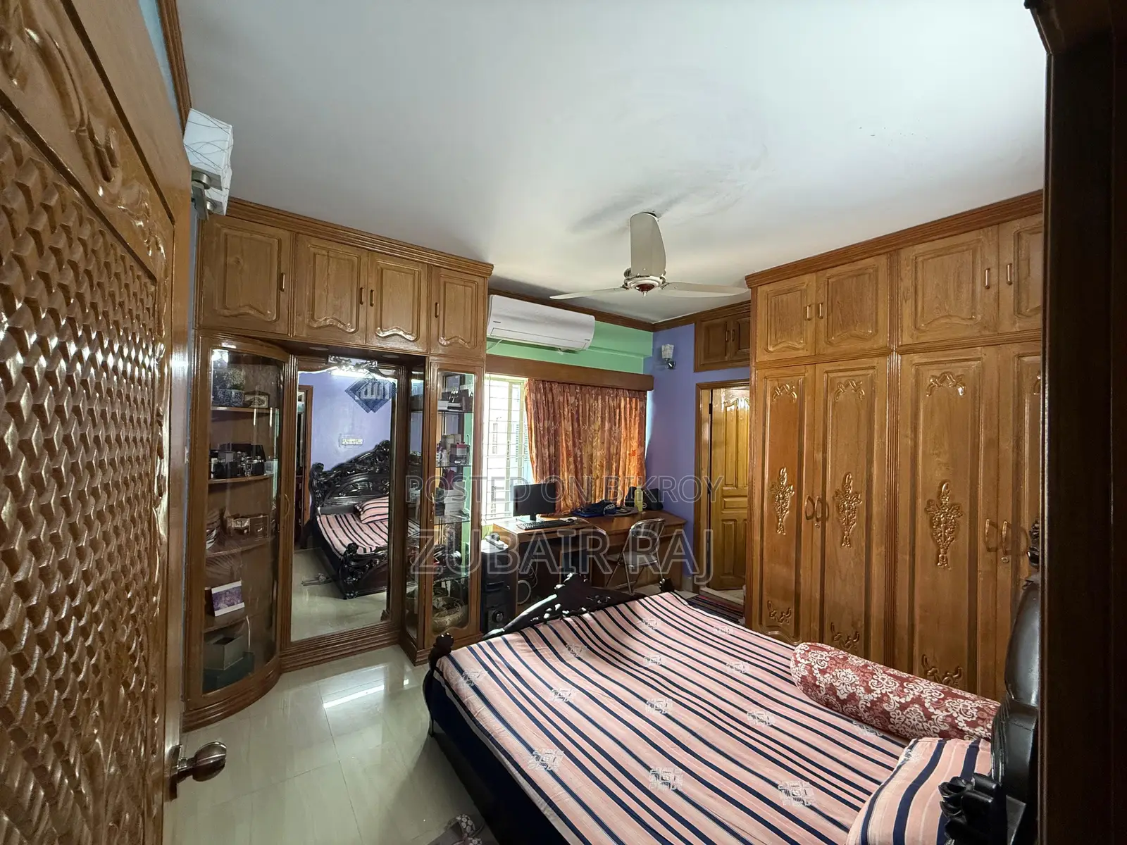 Furnished 4bdrm Apartment in Dhanmondi Corner 1 for Sale