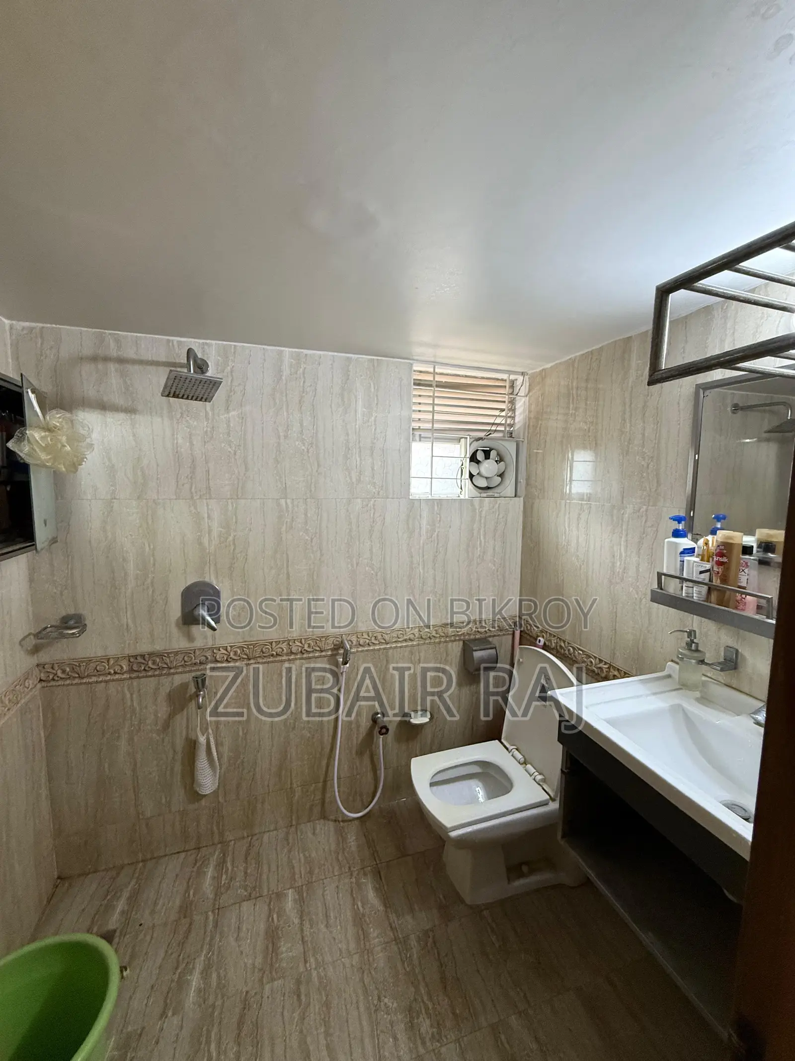 Furnished 4bdrm Apartment in Dhanmondi Corner 1 for Sale