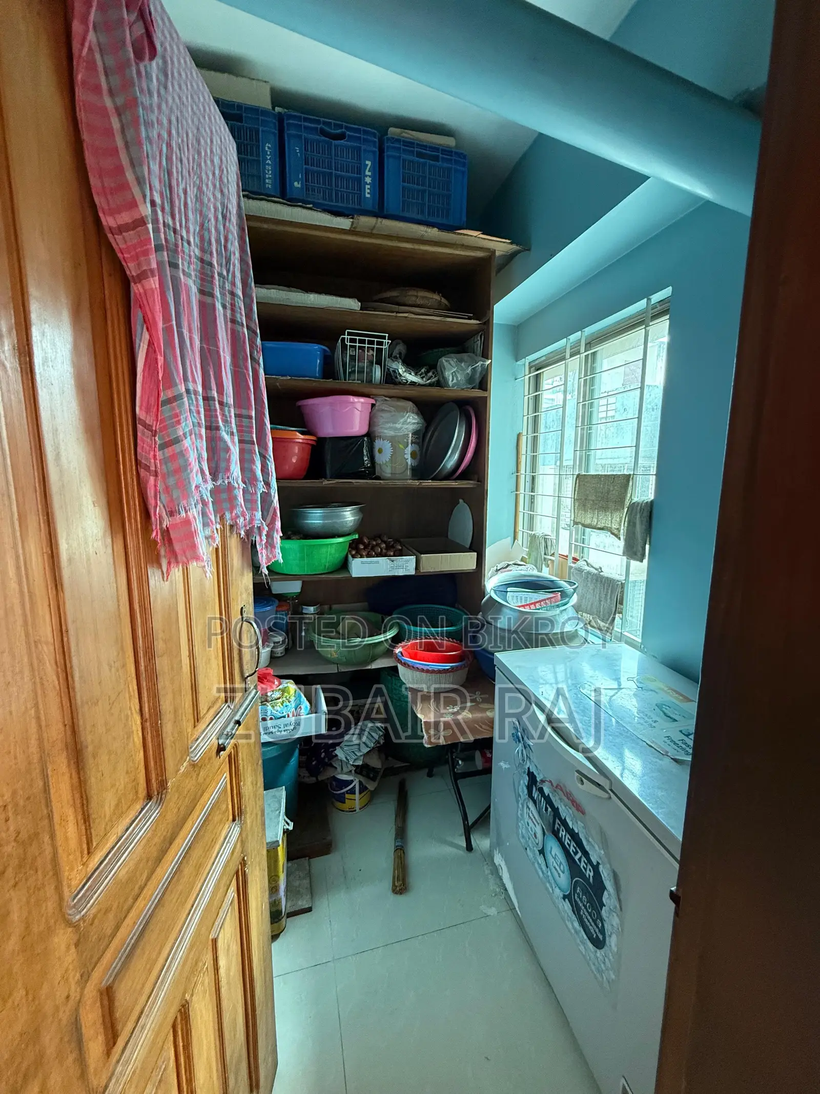 Furnished 4bdrm Apartment in Dhanmondi Corner 1 for Sale