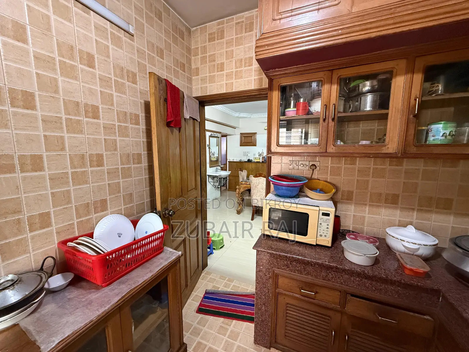 Furnished 4bdrm Apartment in Dhanmondi Corner 1 for Sale