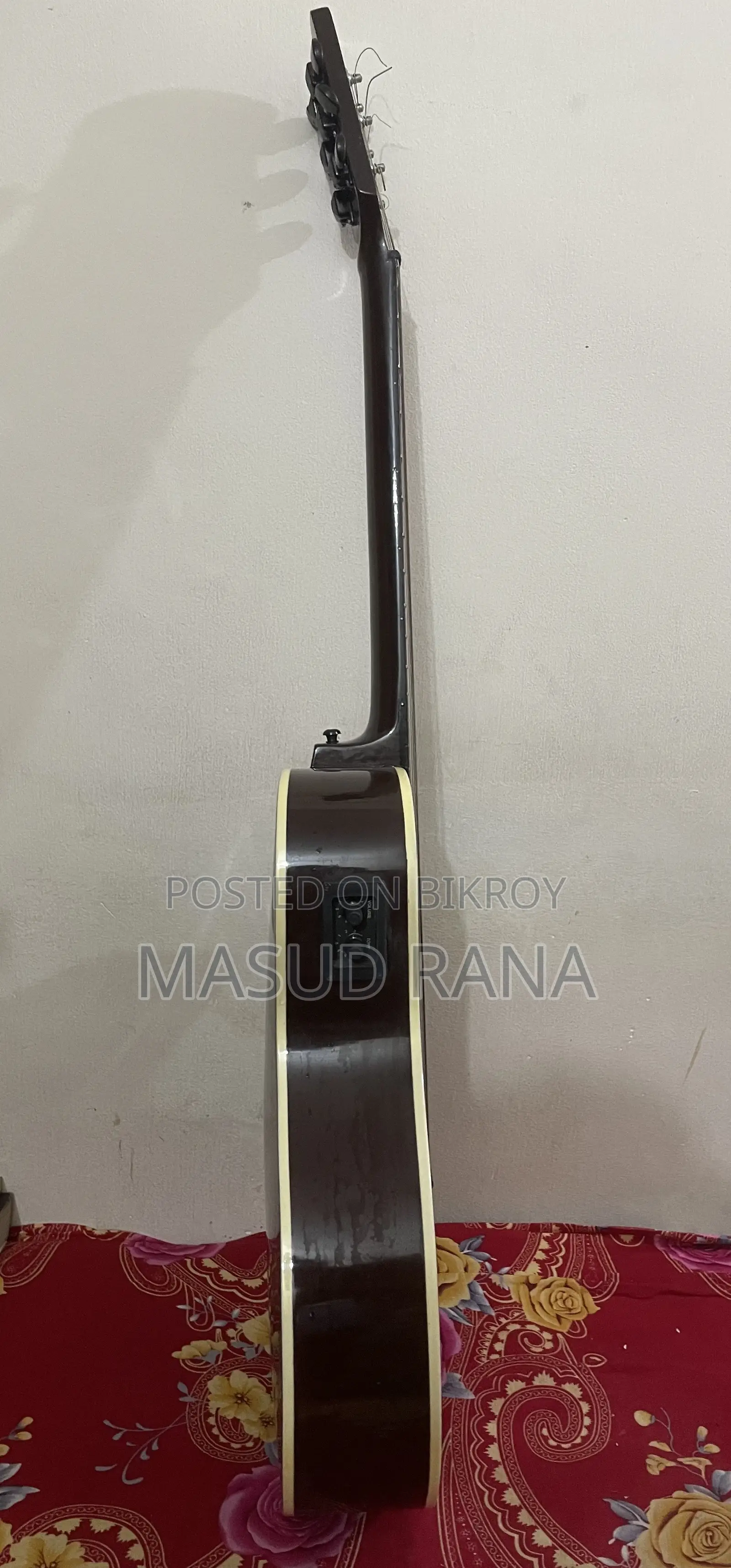 Yemeha Cm2 Acoustic Guitef