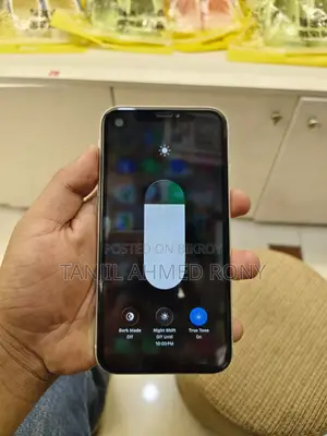 অ্যাপল আইফোন ১১ ৬৪ জিবি সাদা