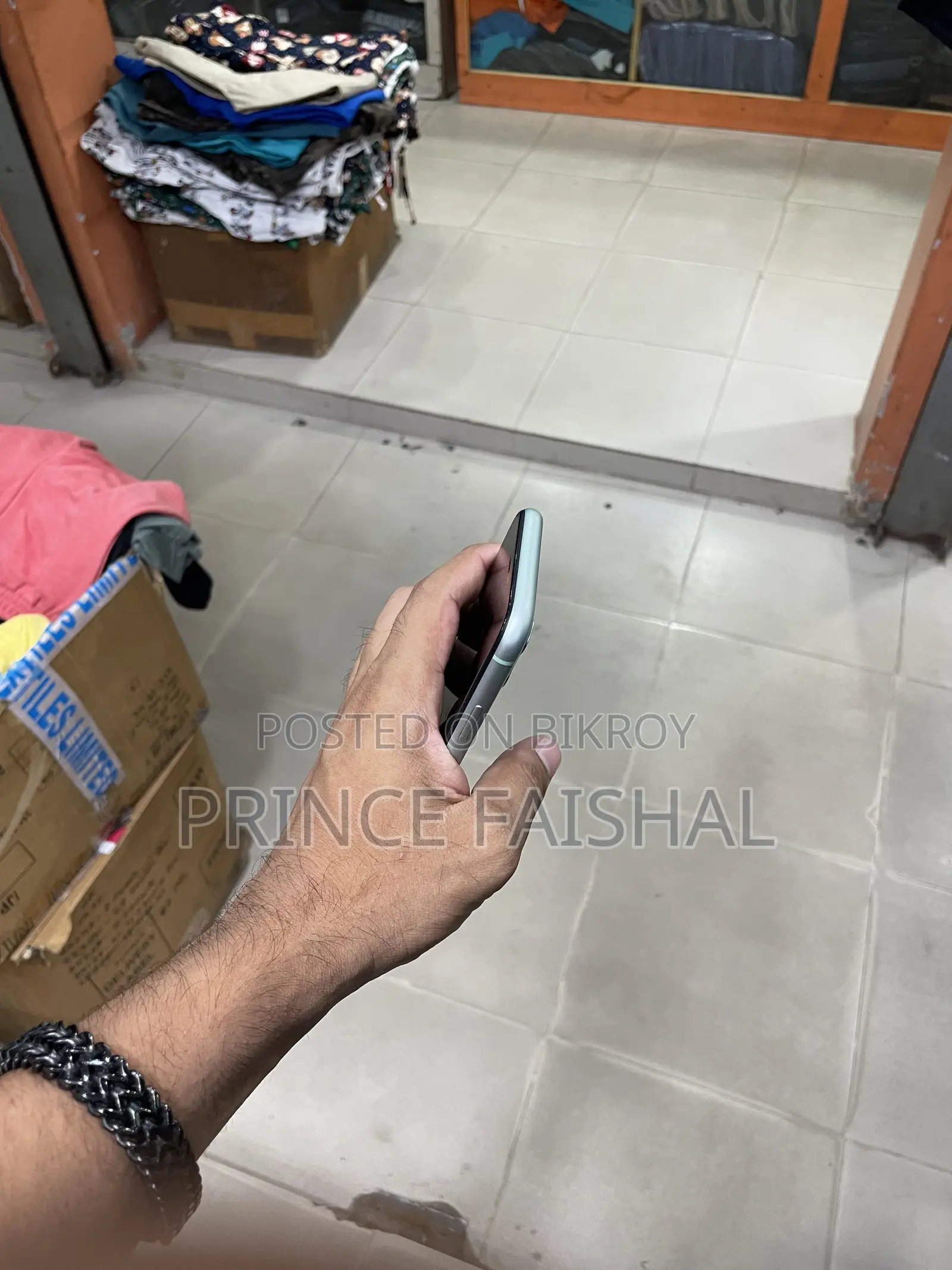 New Apple iPhone 11 128 GB Green