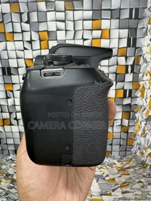Canon 2000D Only Body
