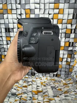 Canon 200D Only Body