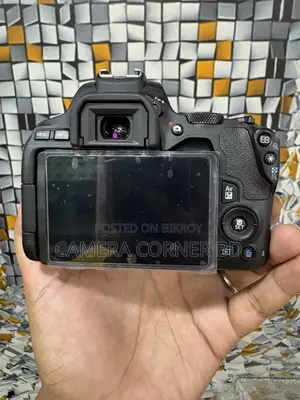 Canon 250D Only Body