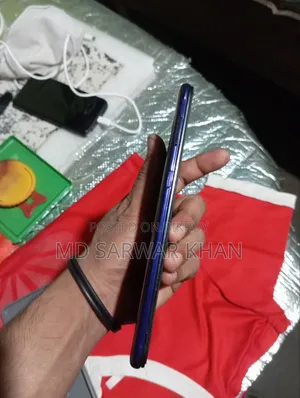 টেকনো পোভৌইর ৪ ৩২ জিবি নীল