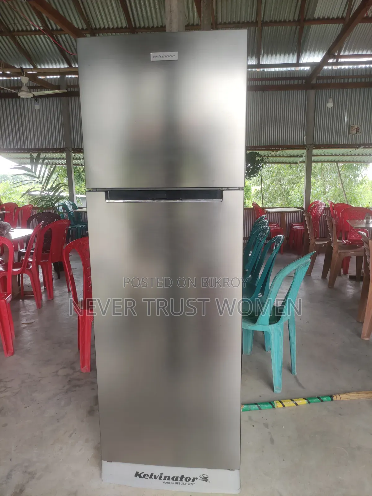 Kelvinator 320 Litter Fridge