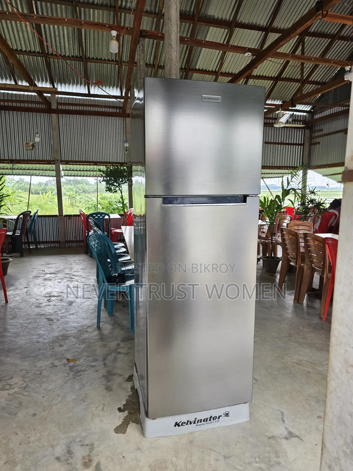 Kelvinator 320 Litter Fridge