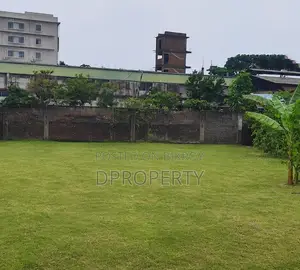 সাইনবোর্ড, নারায়ণগঞ্জে ১৬ কাঠা জমি বিক্রি