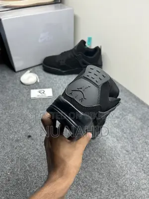 Jordan4 Black Cat