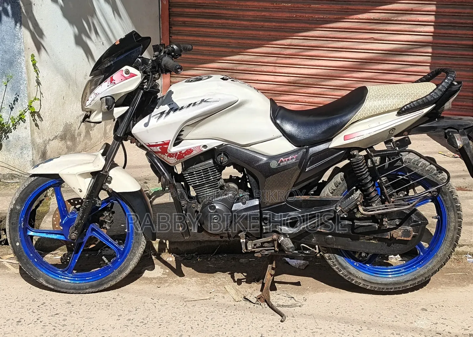 হিরো হাংক ২০১৮ সাদা