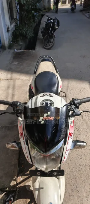 হিরো হাংক ২০১৮ সাদা