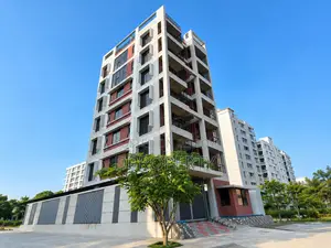 বসুন্ধরায় ১৮ বেডরুমের বাড়ি বিক্রয়ের জন্য