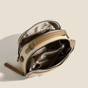 High End Ladies Handbag Multi-Layer Large Capacity Commuting Bag Cream