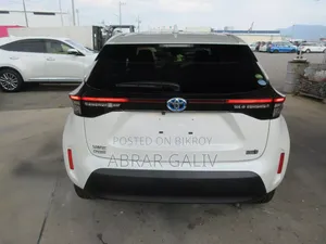 Toyota Yaris Cross 1.5 Hybrid FWD 2021 White