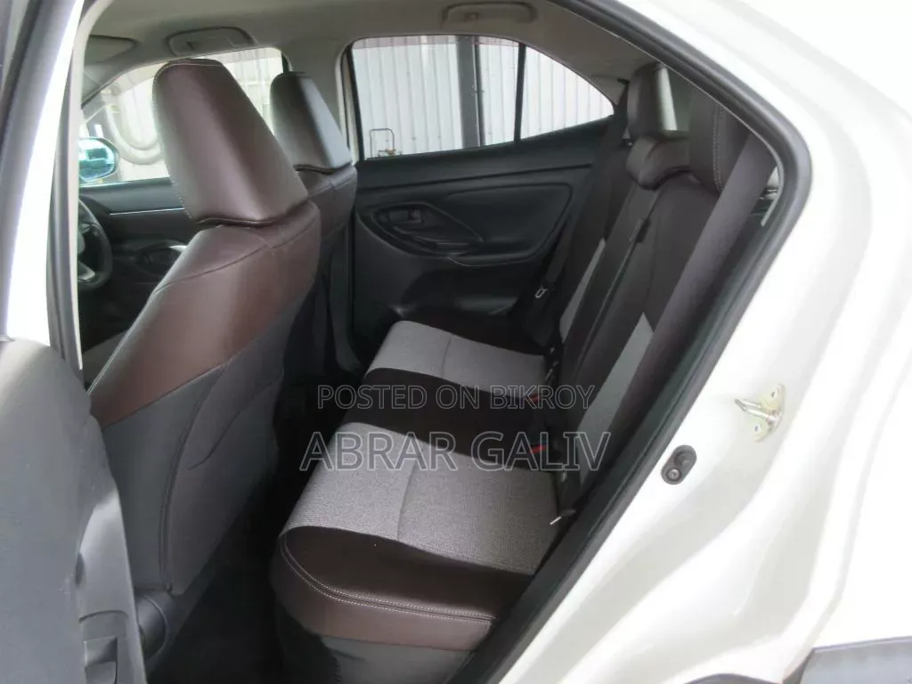 Toyota Yaris Cross 1.5 Hybrid FWD 2021 White