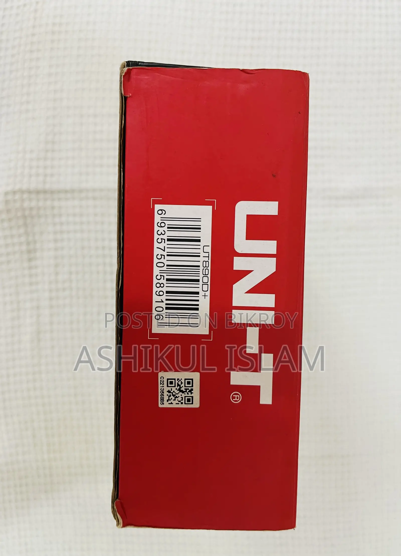 UNI-T UT890D+ Digital Multimeter (Like New)