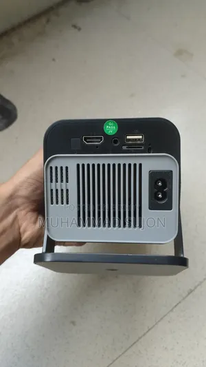 HY320 Mini a Projector for Home Theater