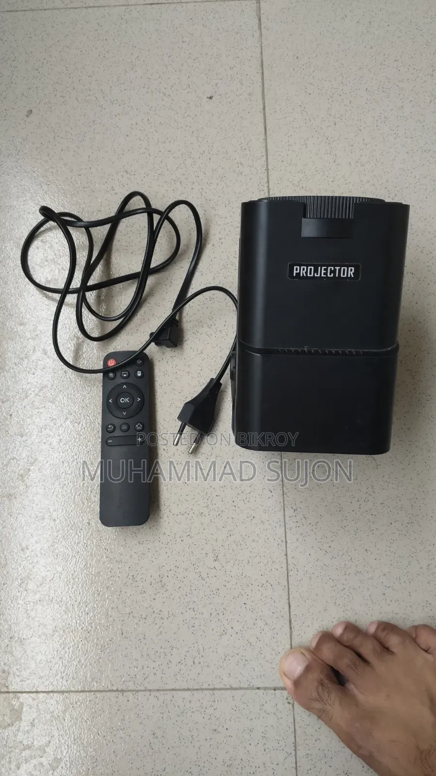 HY320 Mini a Projector for Home Theater